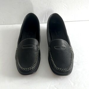COLE HAAN Shoes Women's Leather Slip On Loafer Shoes Size 7.5